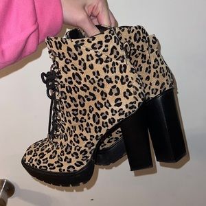 Gianni Bini Heels Booties Laceup Cheetah 🐆 Print Leopard 🐆 Print NWT
